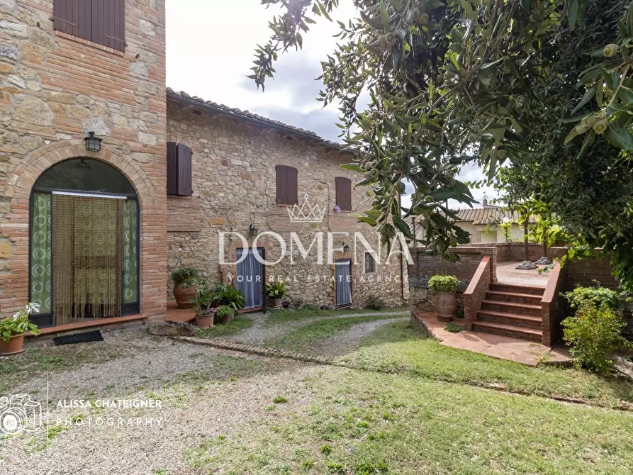 Immagine 37 di Casa colonica in vendita  a San Gimignano