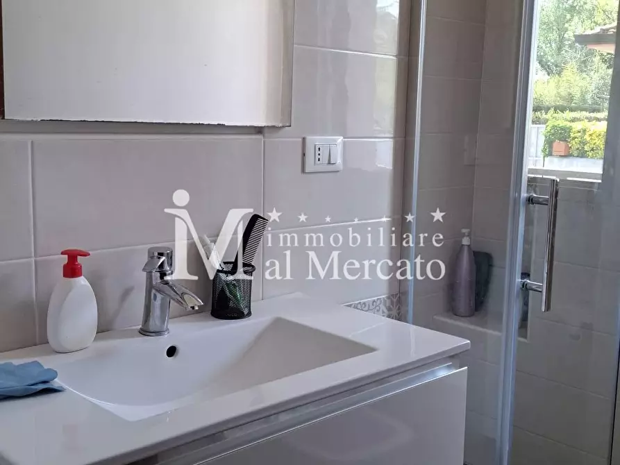 Immagine 15 di Appartamento in vendita  a Viareggio