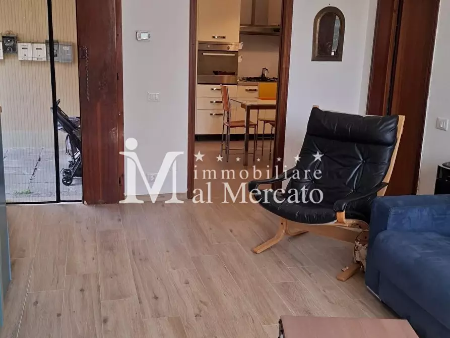 Immagine 2 di Appartamento in vendita  a Viareggio