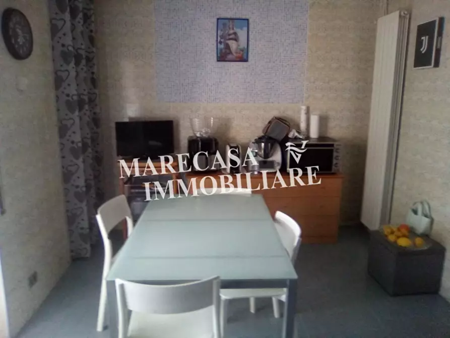 Immagine 5 di Appartamento in vendita  a Massa