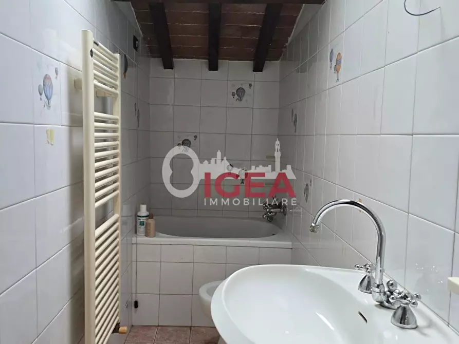 Immagine 41 di Appartamento in vendita  a Poggibonsi