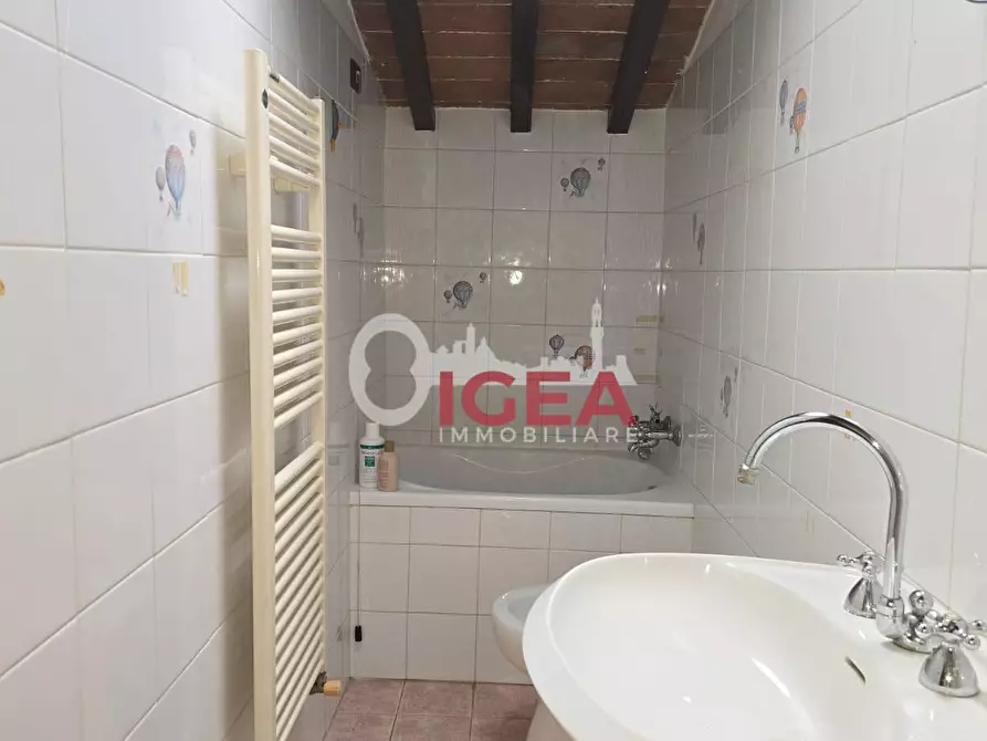 Immagine 42 di Appartamento in vendita  a Poggibonsi