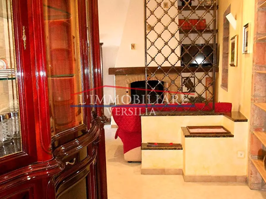 Immagine 4 di Appartamento in vendita  a Carrara