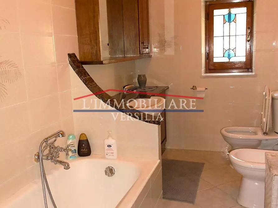 Immagine 16 di Appartamento in vendita  a Carrara