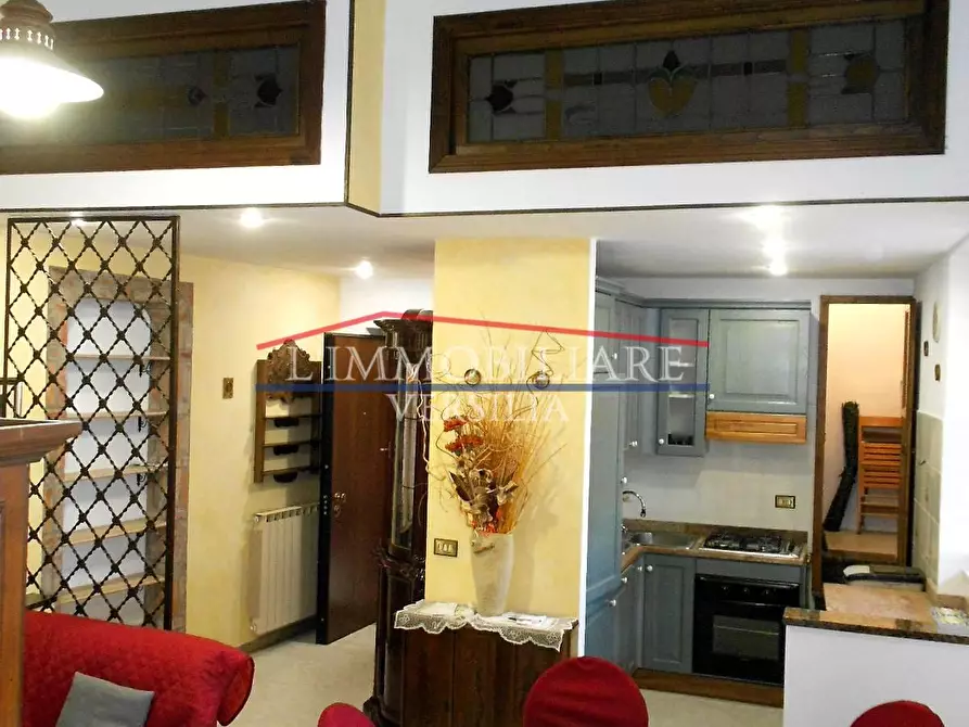 Immagine 2 di Appartamento in vendita  a Carrara