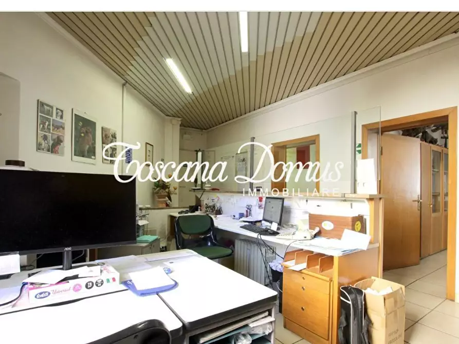 Immagine 3 di Appartamento in vendita  a Siena