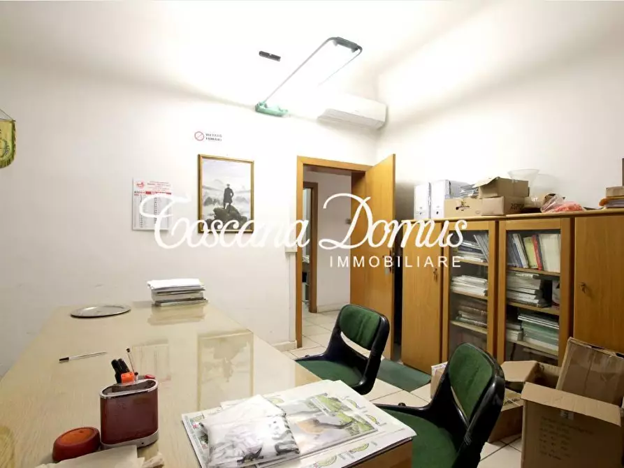 Immagine 5 di Appartamento in vendita  a Siena