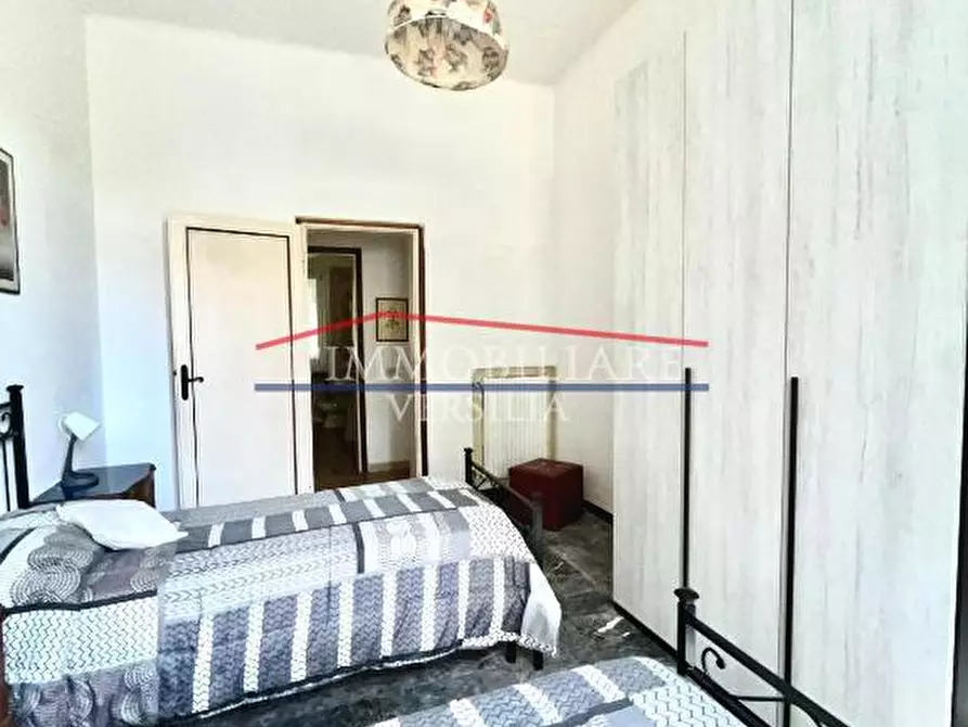 Immagine 44 di Villa in vendita  a Carrara