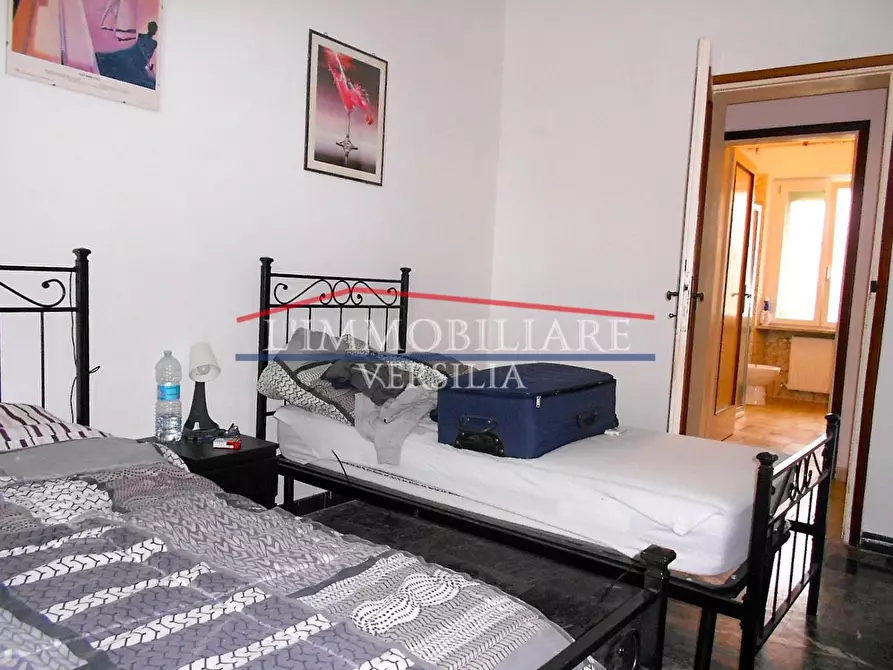 Immagine 46 di Villa in vendita  a Carrara