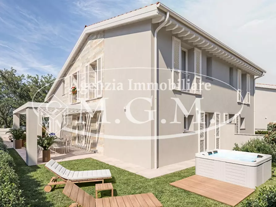 Immagine 2 di Casa bifamiliare in vendita  a Pisa