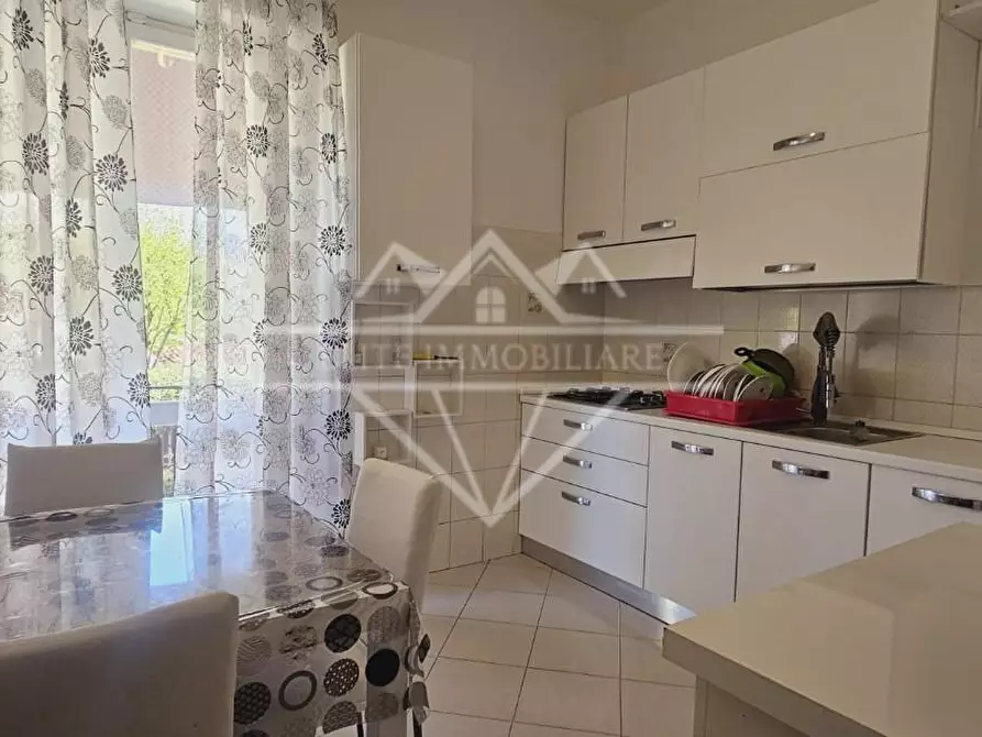 Immagine 6 di Appartamento in affitto  a Carrara