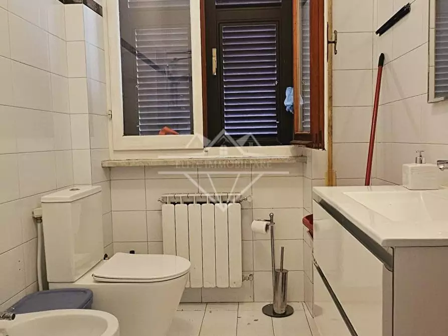 Immagine 14 di Appartamento in affitto  a Carrara