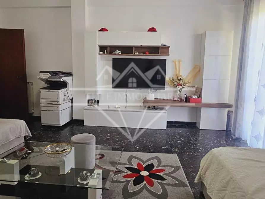 Immagine 7 di Appartamento in affitto  a Carrara