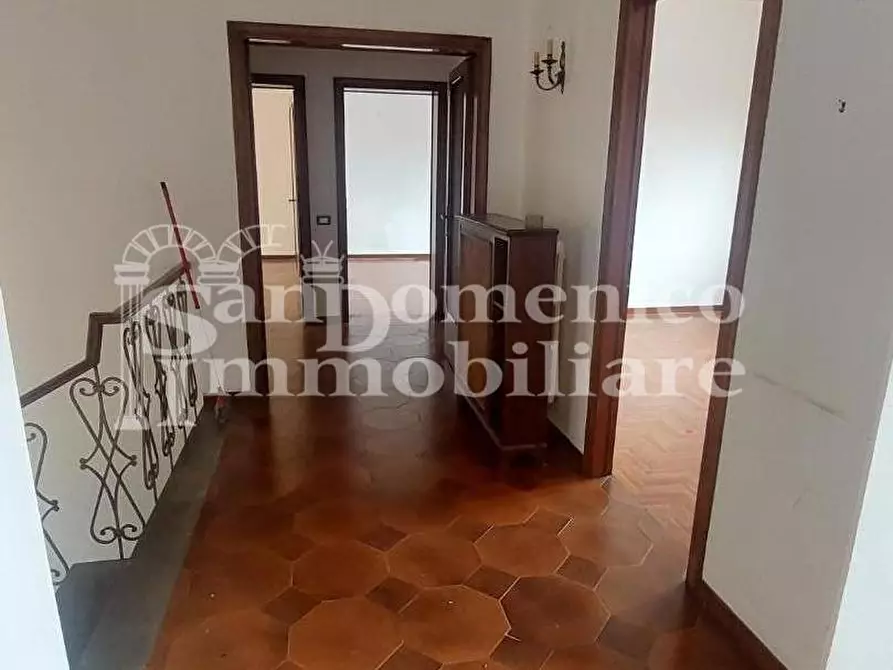 Immagine 8 di Villa in vendita  a Cascina