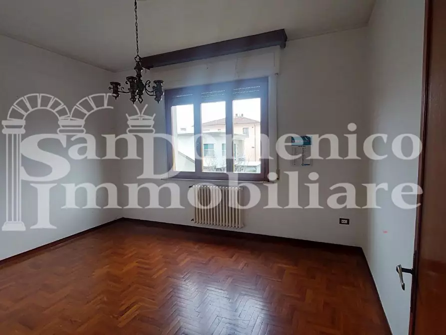 Immagine 9 di Villa in vendita  a Cascina