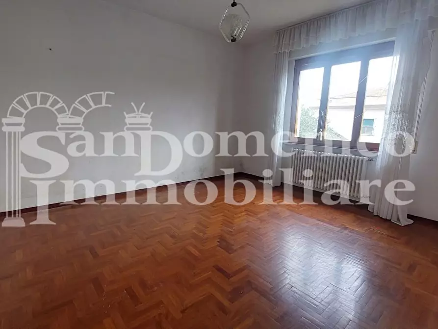 Immagine 10 di Villa in vendita  a Cascina