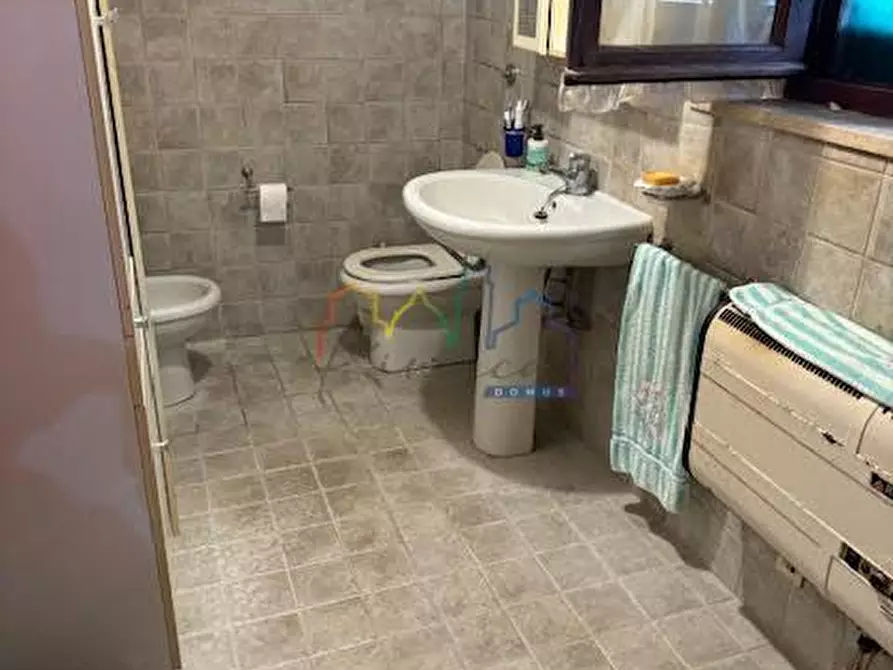 Immagine 22 di Villa in vendita  a San Giuliano Terme