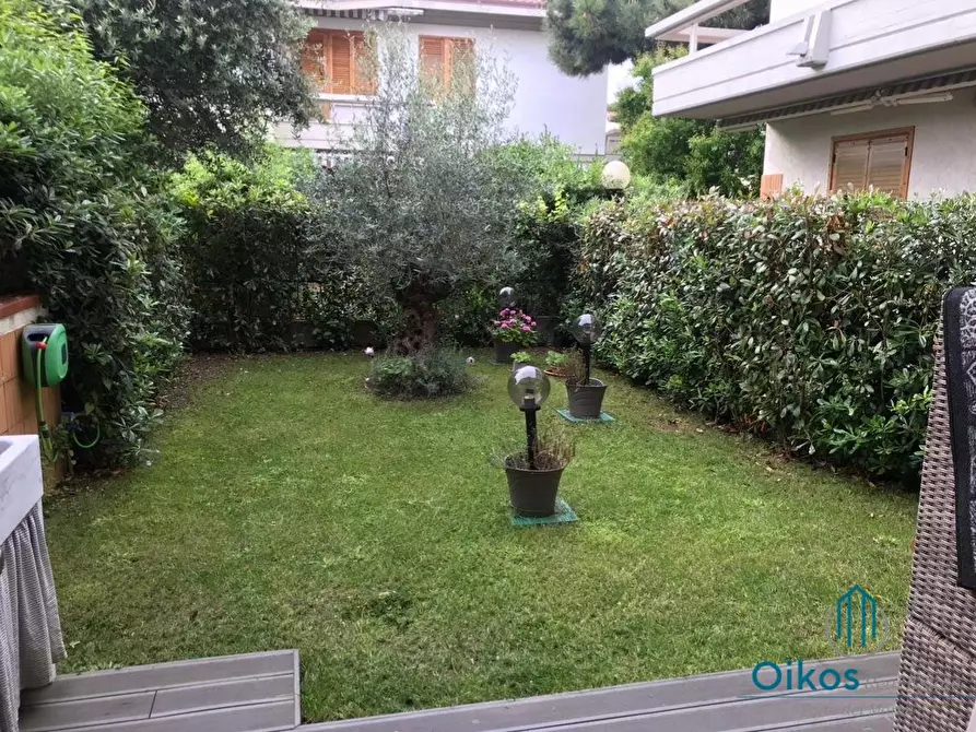 Immagine 3 di Appartamento in vendita  a Massa