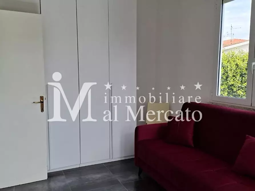 Immagine 13 di Appartamento in vendita  a Viareggio
