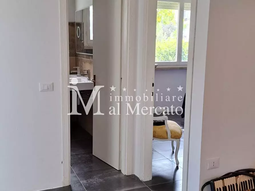 Immagine 9 di Appartamento in vendita  a Viareggio