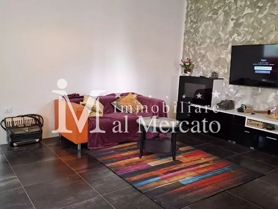 Immagine 2 di Appartamento in vendita  a Viareggio