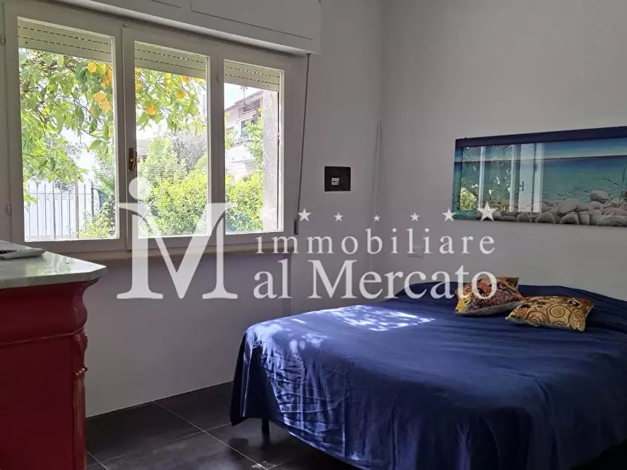 Immagine 6 di Appartamento in vendita  a Viareggio