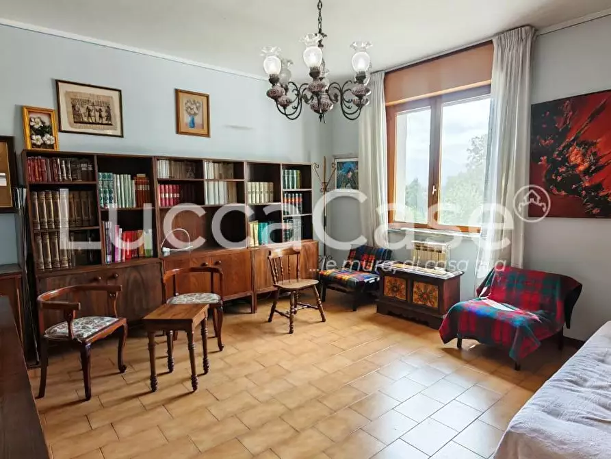 Immagine 6 di Appartamento in vendita  a Lucca