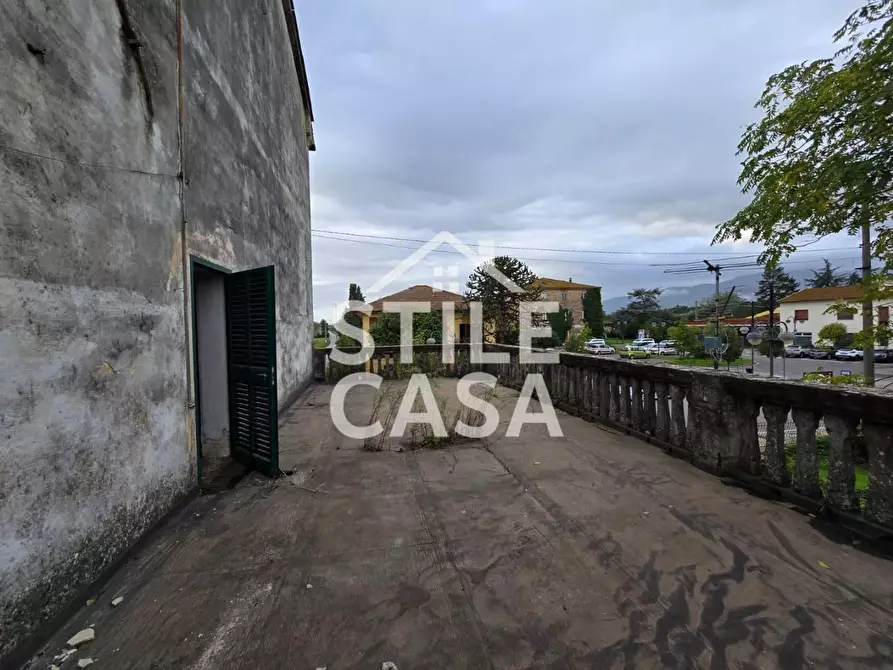 Immagine 37 di Palazzo in vendita  a Castelfranco Di Sotto