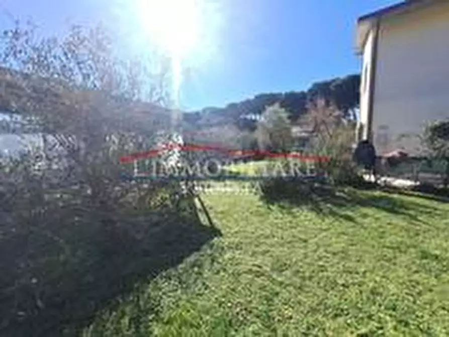 Immagine 18 di Casa bifamiliare in vendita  a Massa