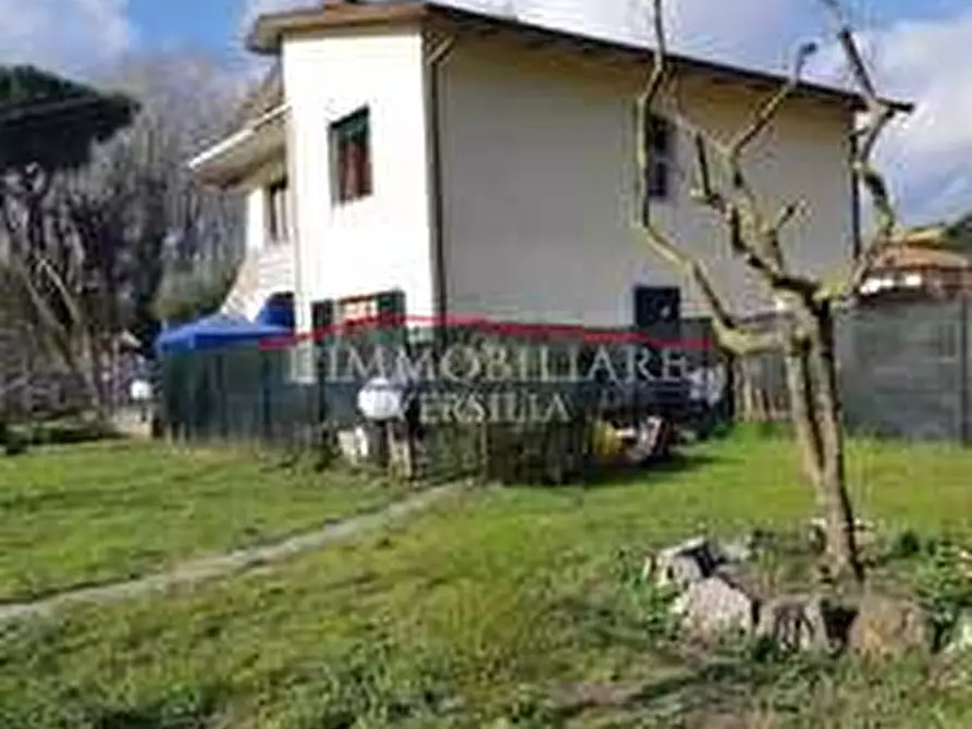 Immagine 17 di Casa bifamiliare in vendita  a Massa