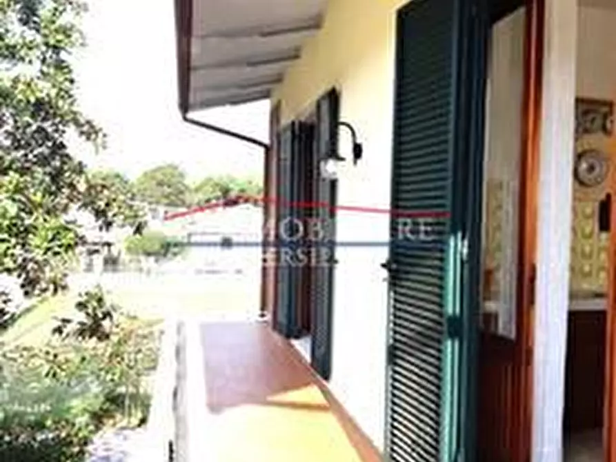 Immagine 16 di Casa bifamiliare in vendita  a Massa