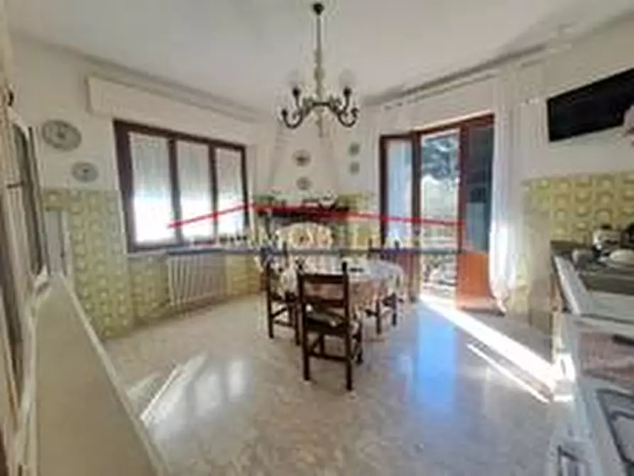 Immagine 4 di Casa bifamiliare in vendita  a Massa
