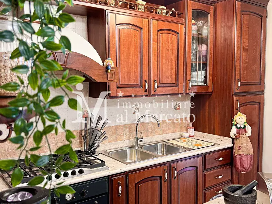 Immagine 17 di Villa in vendita  a Viareggio