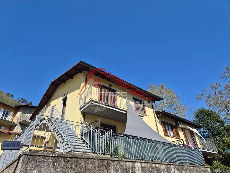 Immagine 3 di Appartamento in vendita  a Bagni Di Lucca