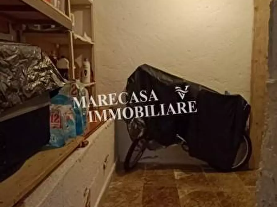 Immagine 25 di Appartamento in vendita  a Ortonovo