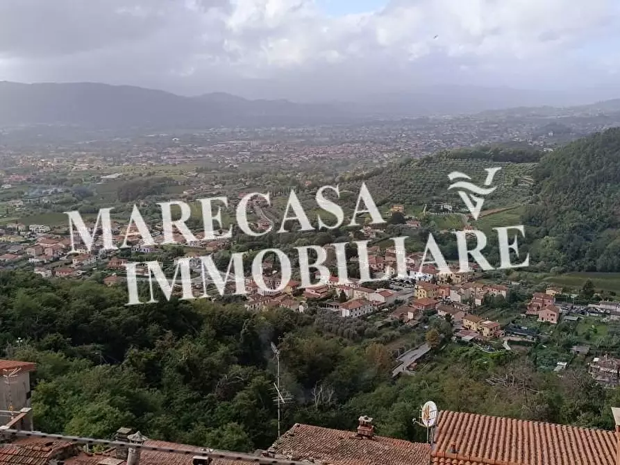 Immagine 2 di Appartamento in vendita  a Ortonovo