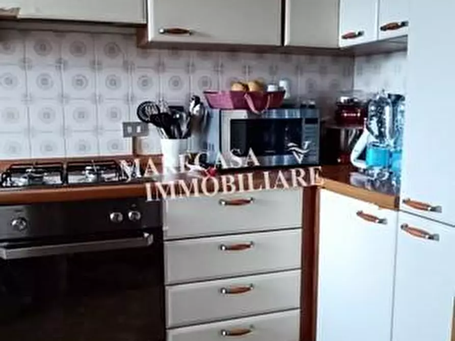 Immagine 8 di Appartamento in vendita  a Ortonovo