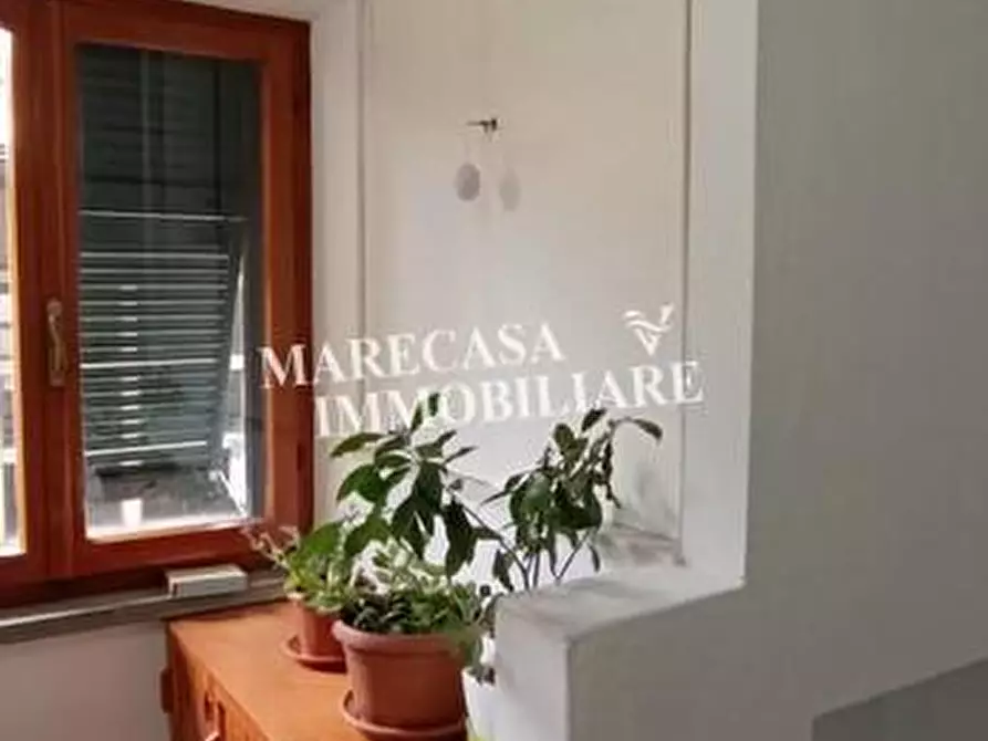 Immagine 10 di Appartamento in vendita  a Ortonovo