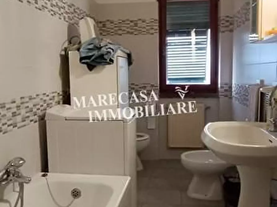 Immagine 19 di Appartamento in vendita  a Ortonovo