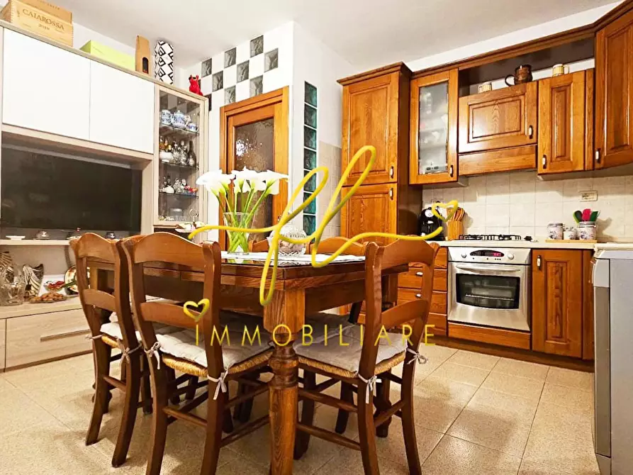 Immagine 3 di Appartamento in vendita  a Cecina