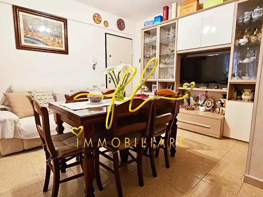 Immagine 1 di Appartamento in vendita  a Cecina