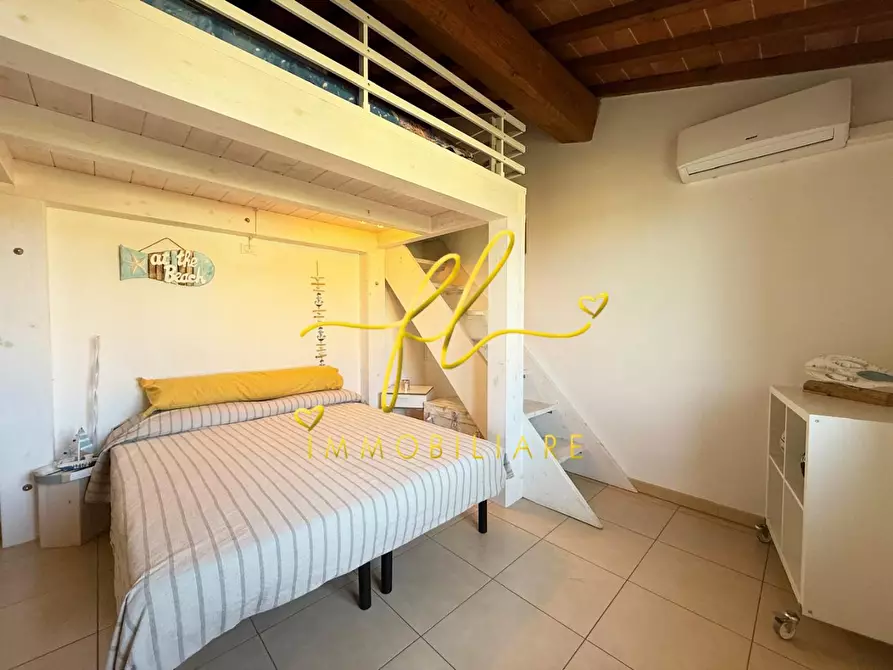 Immagine 7 di Appartamento in vendita  a Cecina