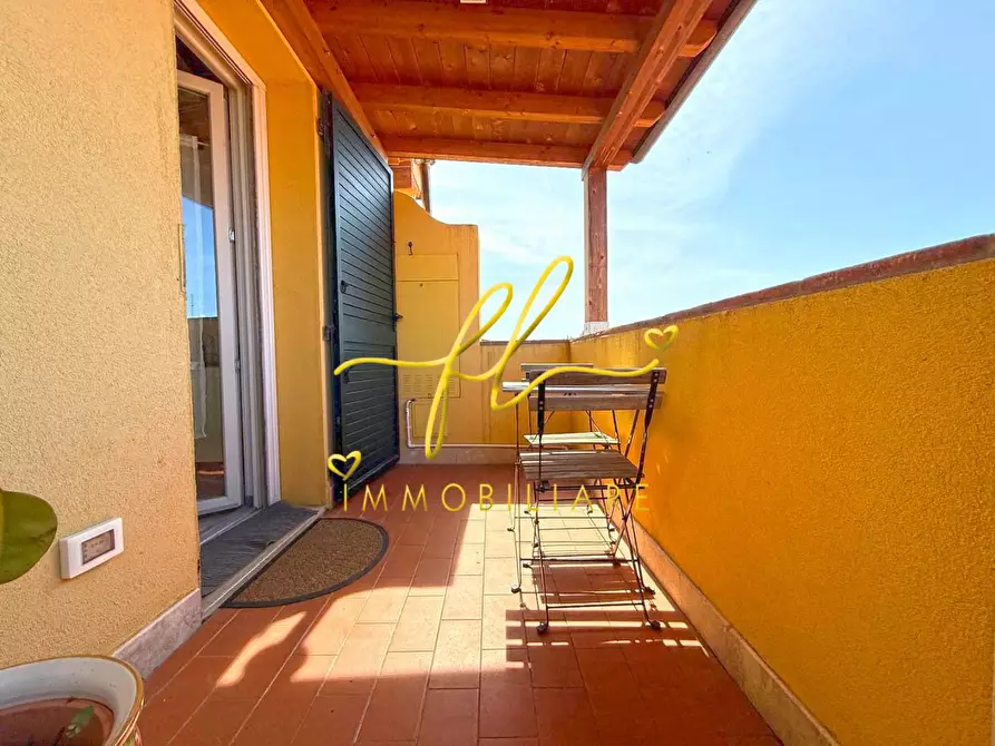 Immagine 4 di Appartamento in vendita  a Cecina