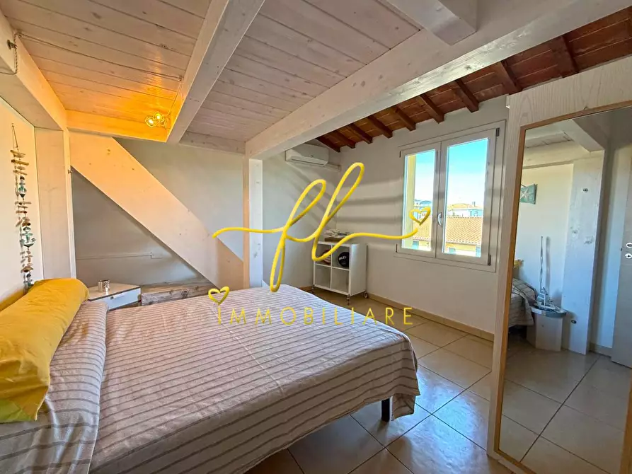 Immagine 11 di Appartamento in vendita  a Cecina