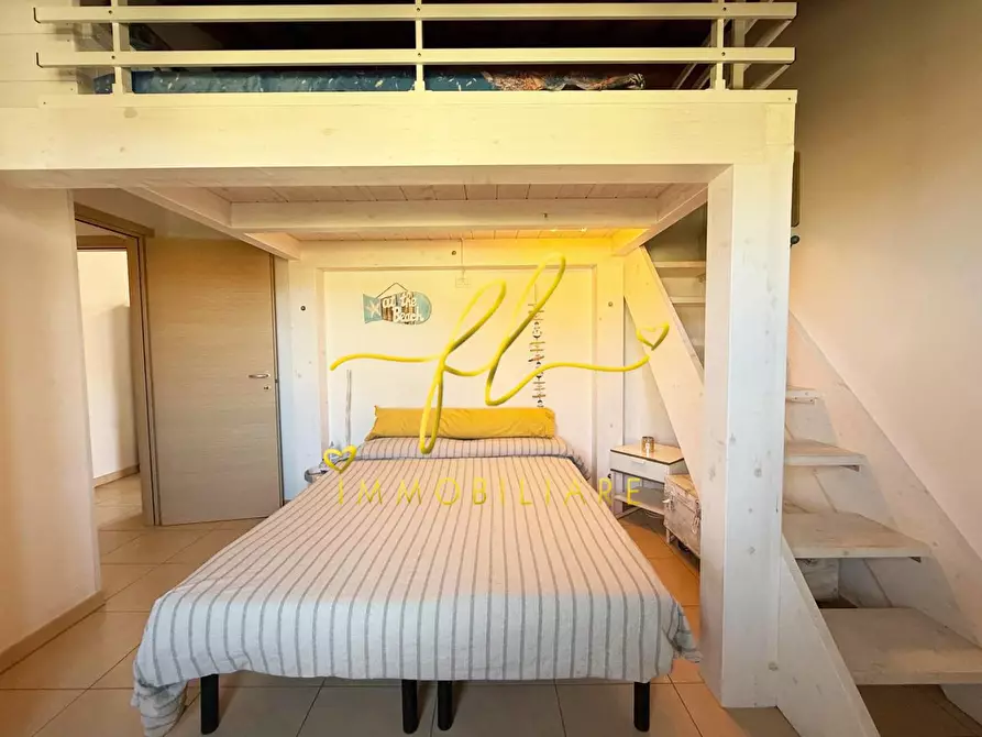 Immagine 5 di Appartamento in vendita  a Cecina