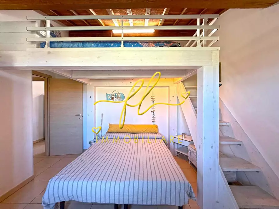 Immagine 10 di Appartamento in vendita  a Cecina