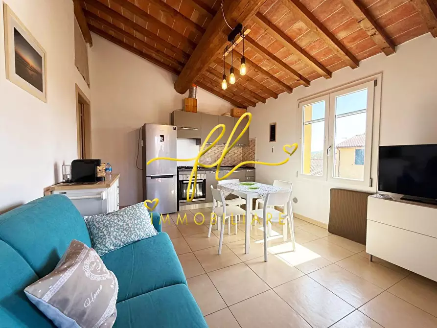 Immagine 3 di Appartamento in vendita  a Cecina