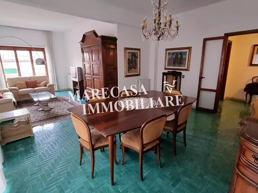 Immagine 3 di Appartamento in vendita  a Carrara