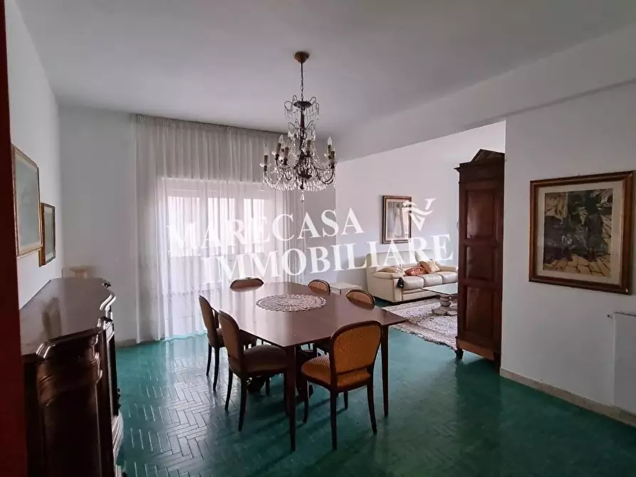 Immagine 17 di Appartamento in vendita  a Carrara