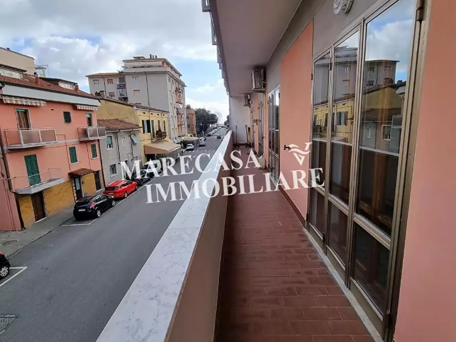 Immagine 9 di Appartamento in vendita  a Carrara